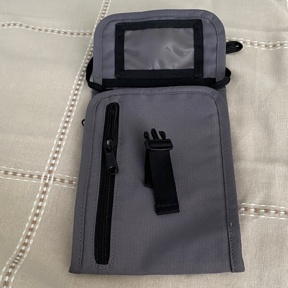L.L. Bean Charcoal Belt Bag with Black Strap - Picture 3 of 14